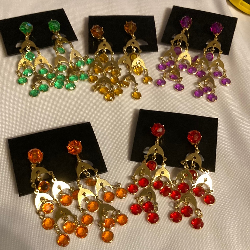 5 pairs of clip on earrings made in Hong Kong